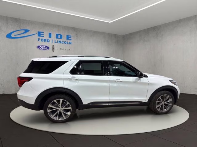 2025 Star White Metallic TC Ford Explorer Platinum 4X4 SUV
