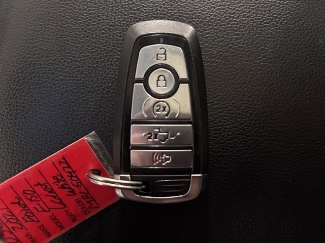 2021 Star White Metallic Tri-Coat Ford F-150 Lariat 4X4 Truck