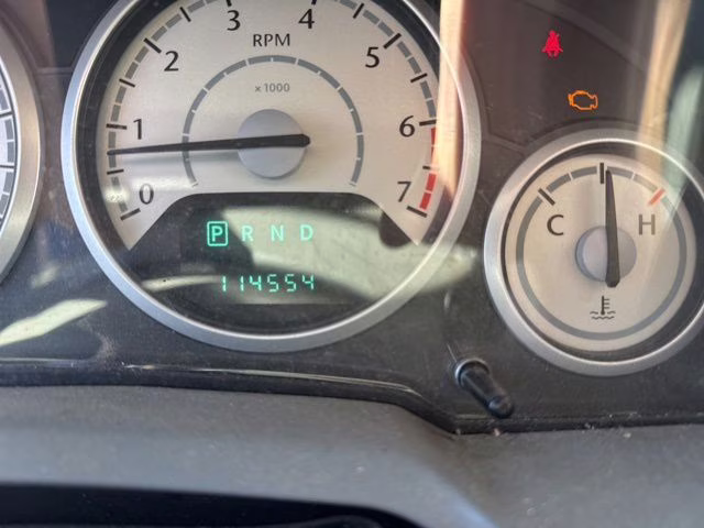 2008 Inferno Red Crystal Pearlcoat/Black Vinyl Top Chrysler Town & Country Touring FWD Van