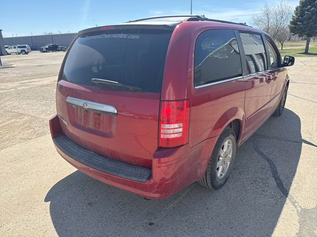 2008 Inferno Red Crystal Pearlcoat/Black Vinyl Top Chrysler Town & Country Touring FWD Van