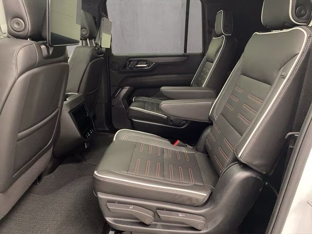 2025 Summit White GMC Yukon XL AT4 Ultimate 4X4 SUV