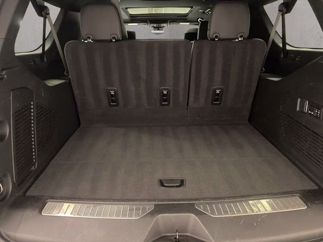 2025 Summit White GMC Yukon XL AT4 Ultimate 4X4 SUV