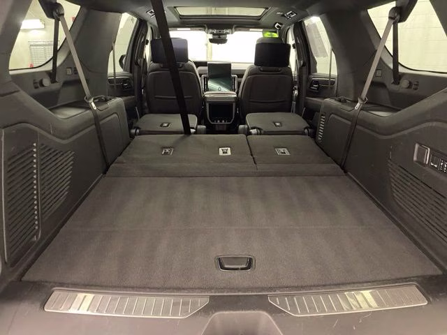 2025 Summit White GMC Yukon XL AT4 Ultimate 4X4 SUV