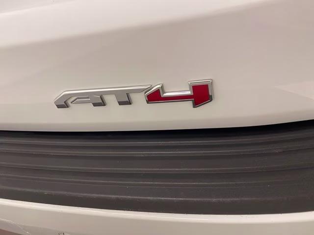 2025 Summit White GMC Yukon XL AT4 Ultimate 4X4 SUV