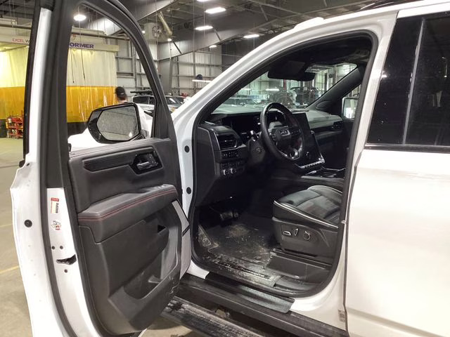 2025 Summit White GMC Yukon XL AT4 Ultimate 4X4 SUV