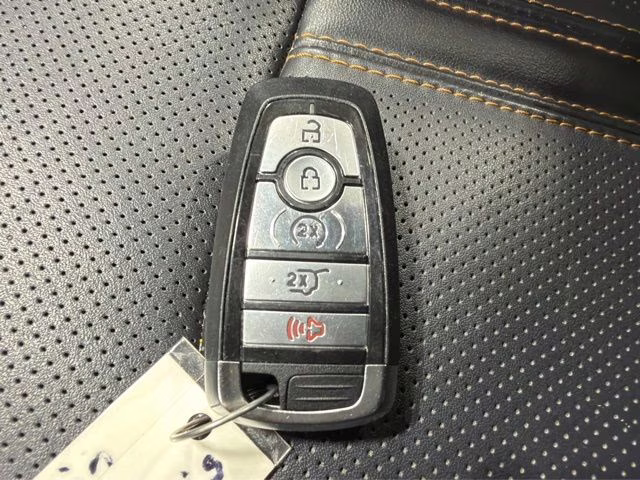 2022 Agate Black Metallic Ford Expedition Max Platinum 4X4 SUV