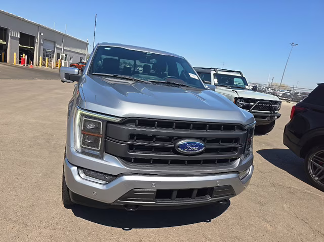 2023 Iconic Silver Metallic Ford F-150 Lariat 4X4 Truck