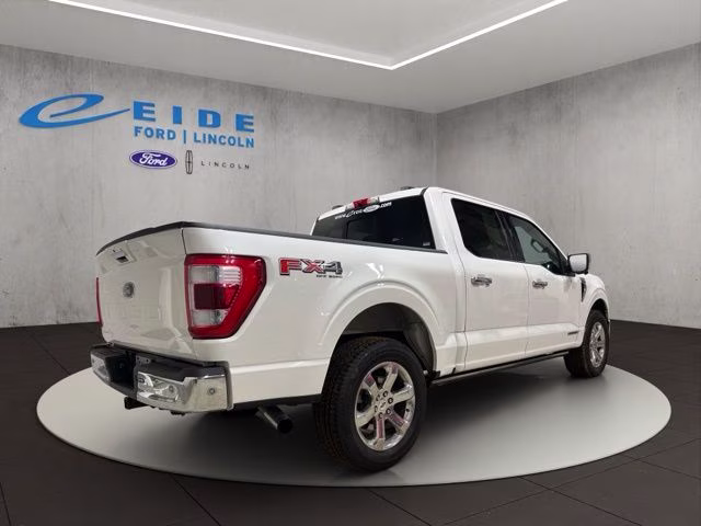 2021 Star White Metallic Tri-Coat Ford F-150 Lariat 4X4 Truck