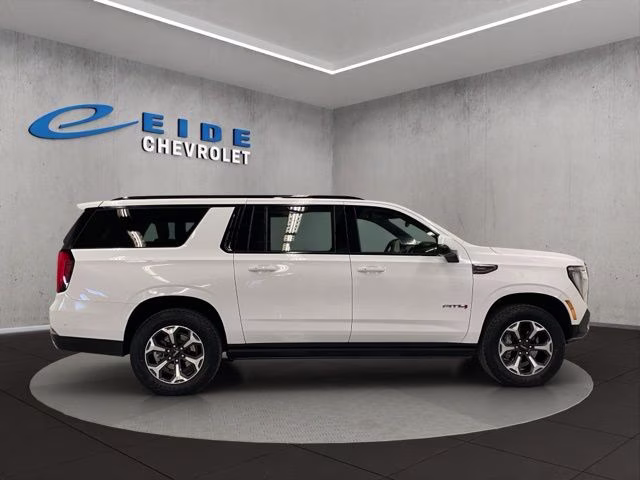 2025 Summit White GMC Yukon XL AT4 Ultimate 4X4 SUV