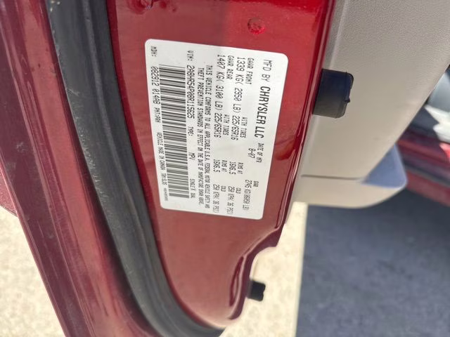 2008 Inferno Red Crystal Pearlcoat/Black Vinyl Top Chrysler Town & Country Touring FWD Van