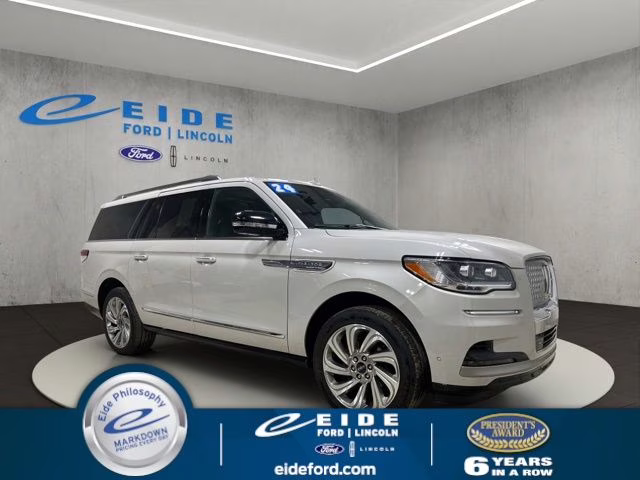 2024 Ceramic Pearl Metallic Tri-Coat Lincoln Navigator L Reserve 4X4 SUV