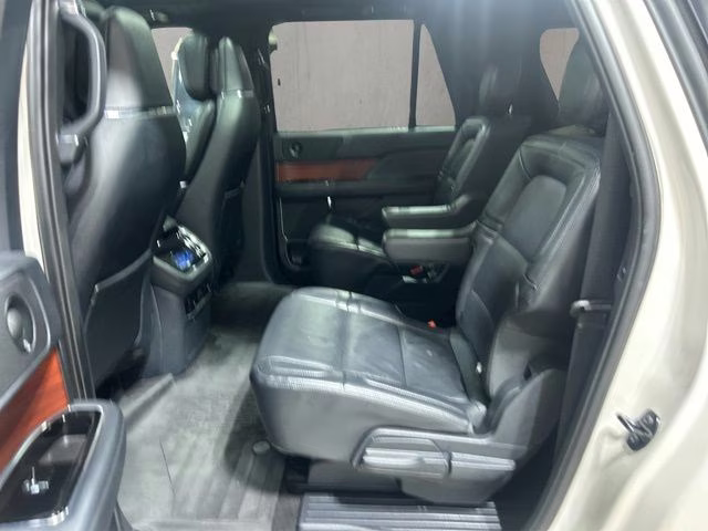 2024 Ceramic Pearl Metallic Tri-Coat Lincoln Navigator L Reserve 4X4 SUV