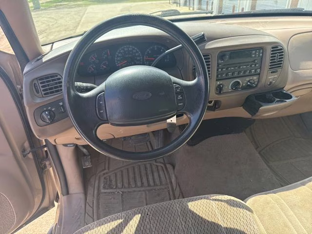 1998 Champagne Ford F-150 XLT 4X4 Truck
