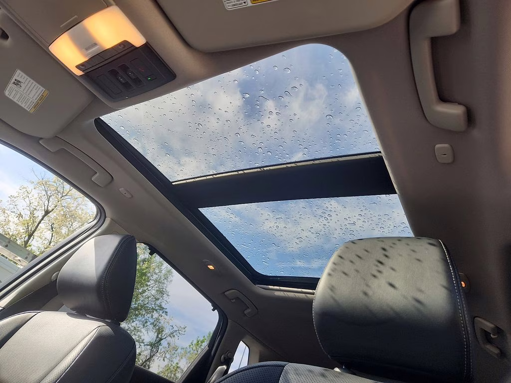 2023 Pearl White Tricoat/Super Black Nissan Rogue Platinum AWD SUV
