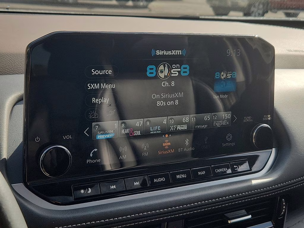 2023 Pearl White Tricoat/Super Black Nissan Rogue Platinum AWD SUV