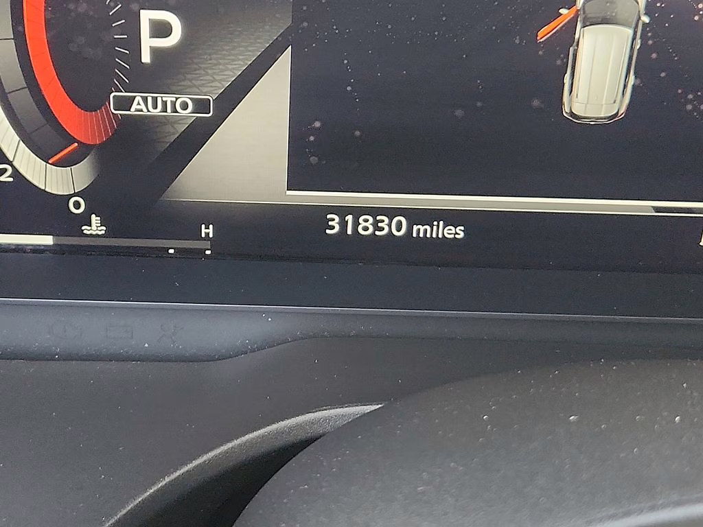 2023 Pearl White Tricoat/Super Black Nissan Rogue Platinum AWD SUV