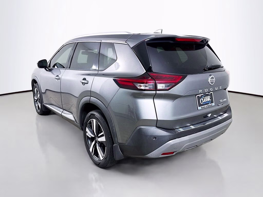 2021 Gun Metallic Nissan Rogue SL AWD SUV