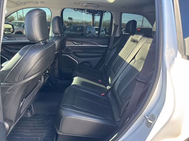 2024 Bright White Clearcoat Jeep Grand Cherokee Limited 4X4 SUV