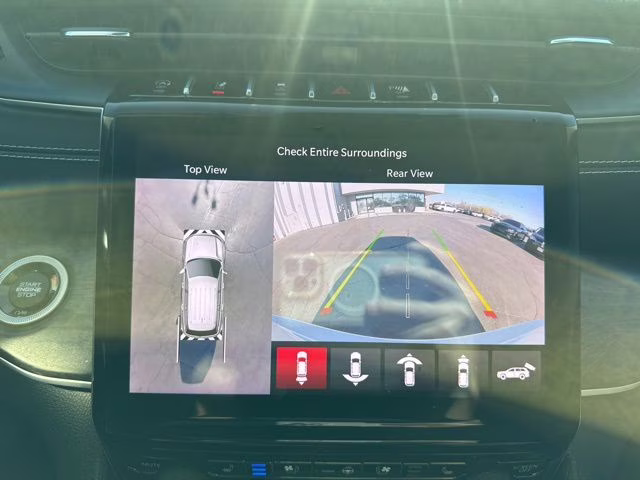 2024 Bright White Clearcoat Jeep Grand Cherokee Limited 4X4 SUV