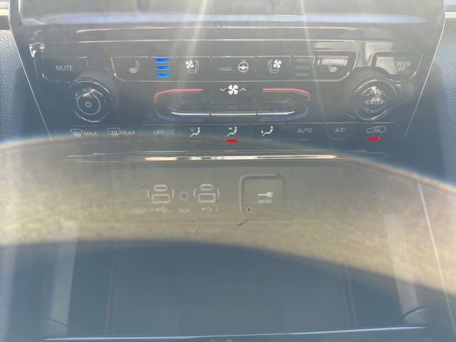 2024 Bright White Clearcoat Jeep Grand Cherokee Limited 4X4 SUV