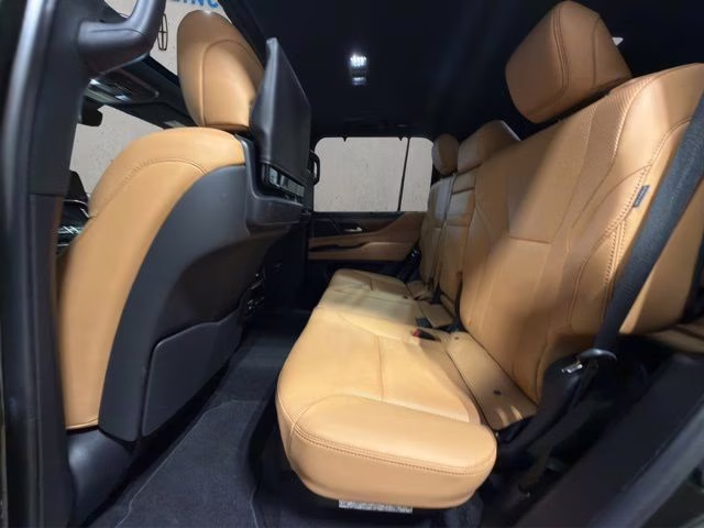 2023 Nori Green Pearl Lexus LX 600 Luxury 4X4 SUV
