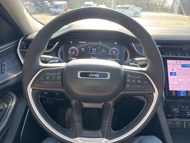 2024 Bright White Clearcoat Jeep Grand Cherokee Limited 4X4 SUV