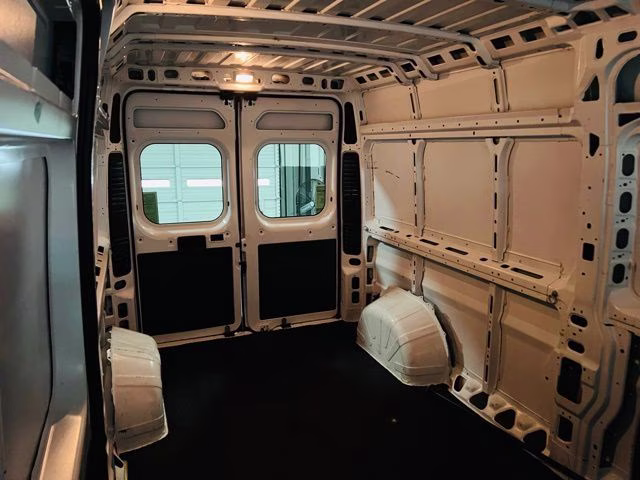 2022 Bright White Clearcoat Ram ProMaster 2500 High Roof FWD Van