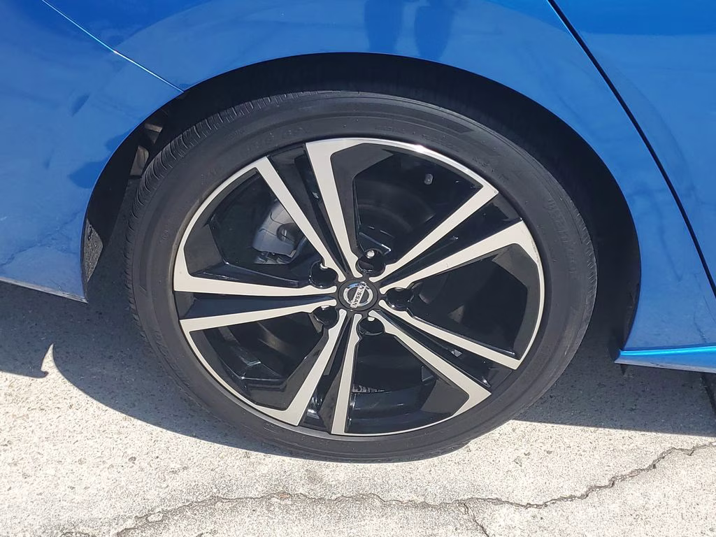 2021 Electric Blue/Super Black Nissan Sentra SR FWD Sedan