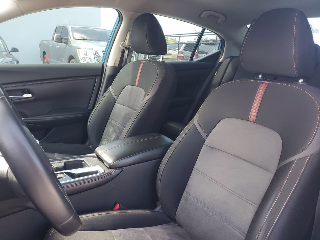 2021 Electric Blue/Super Black Nissan Sentra SR FWD Sedan