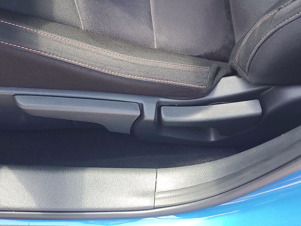 2021 Electric Blue/Super Black Nissan Sentra SR FWD Sedan
