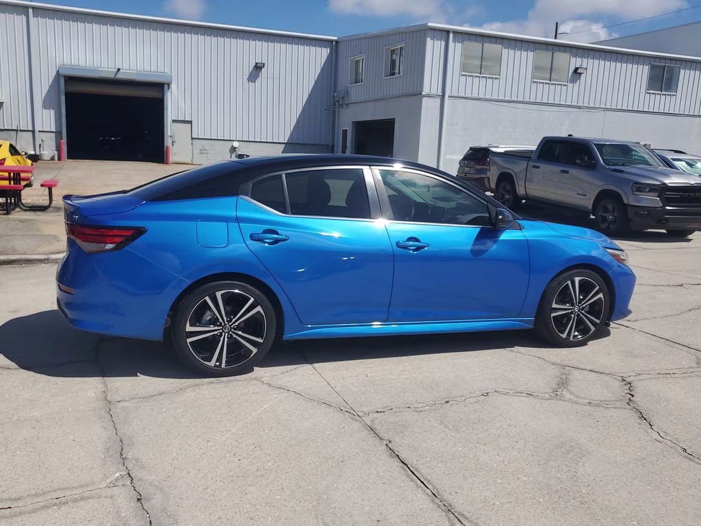 2021 Electric Blue/Super Black Nissan Sentra SR FWD Sedan