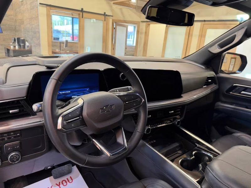 2025 Chevrolet Suburban Z71 Sport Utility 4D 4X4