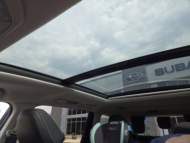 2023 Crystal White Pearl Subaru Ascent Onyx Edition AWD SUV