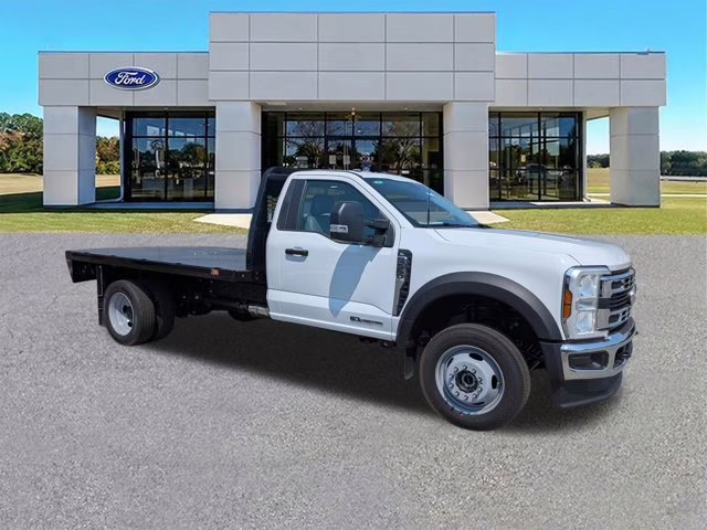 2026 Oxford White Ford Super Duty F-550 DRW XL 4X4 Truck