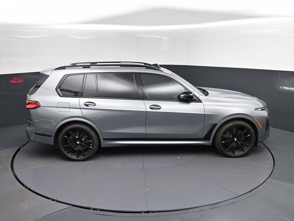 2025 Skyscraper Gray Metallic BMW X7 M60i AWD SUV