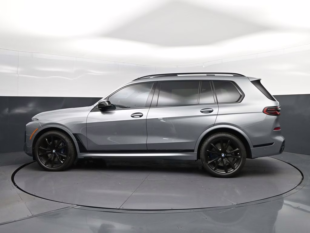 2025 Skyscraper Gray Metallic BMW X7 M60i AWD SUV