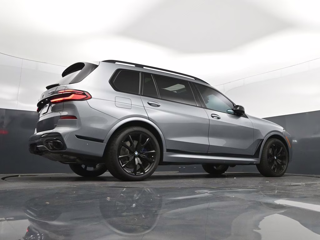 2025 Skyscraper Gray Metallic BMW X7 M60i AWD SUV