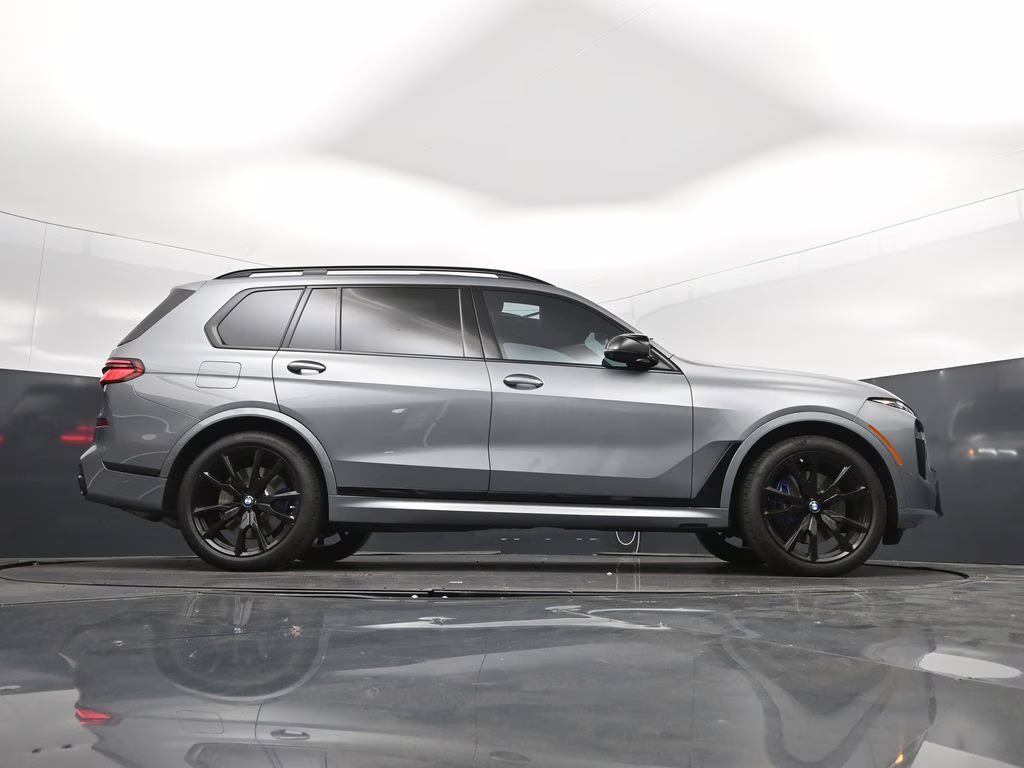 2025 Skyscraper Gray Metallic BMW X7 M60i AWD SUV