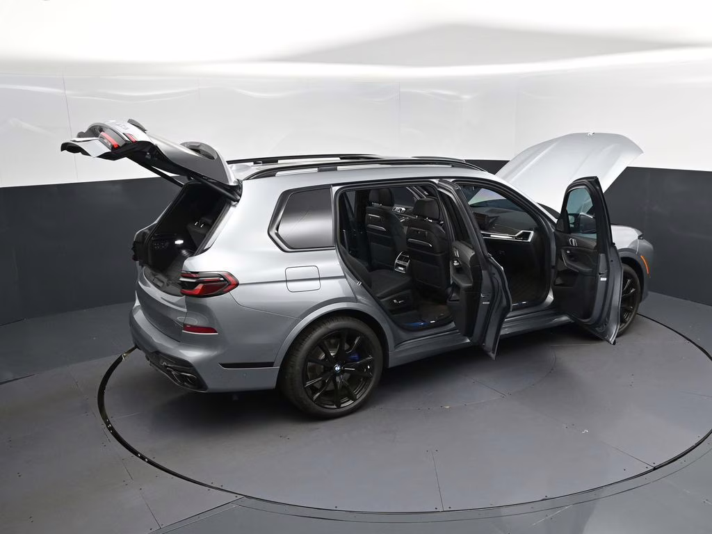 2025 Skyscraper Gray Metallic BMW X7 M60i AWD SUV