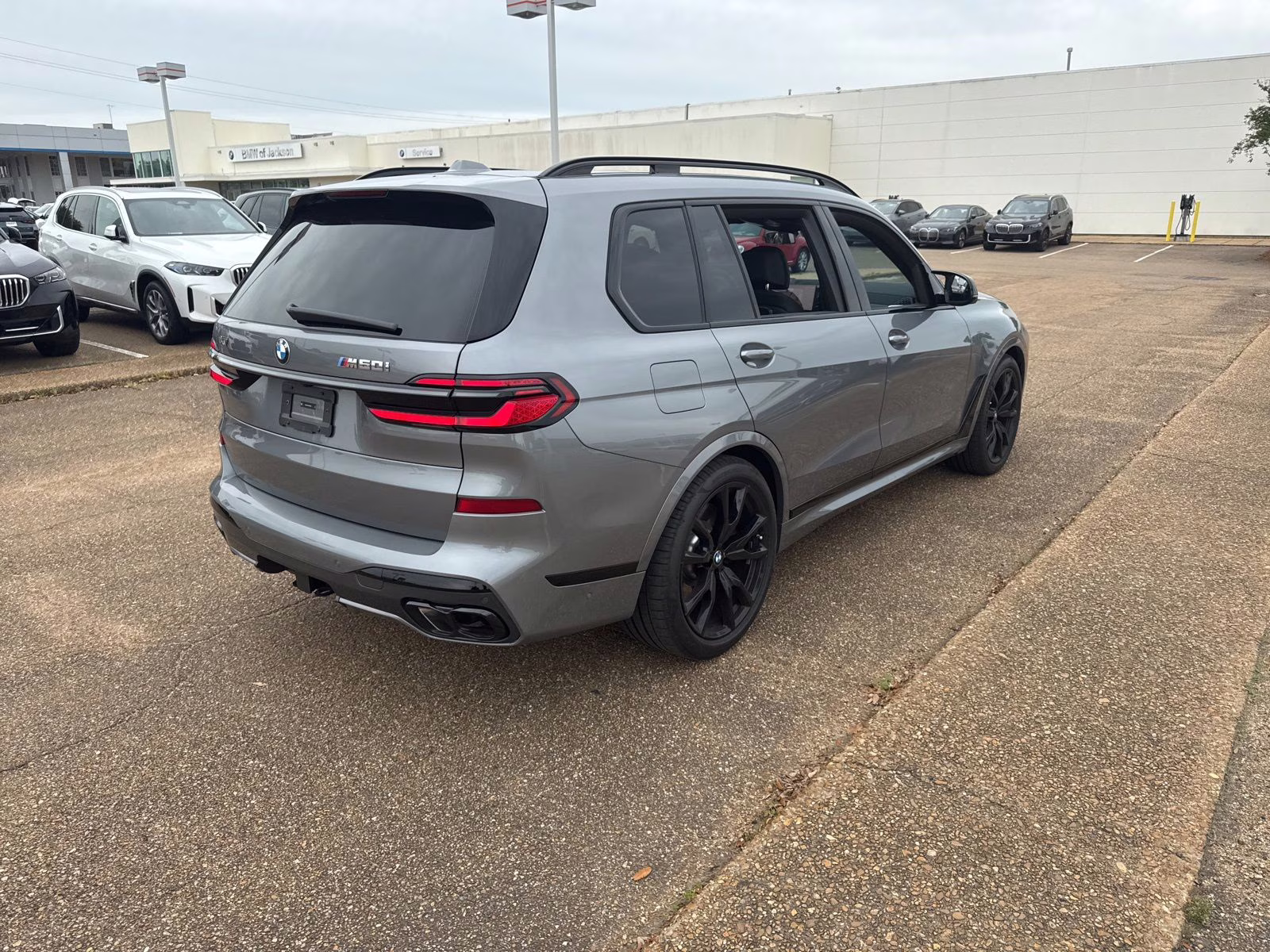 2025 Skyscraper Gray Metallic BMW X7 M60i AWD SUV