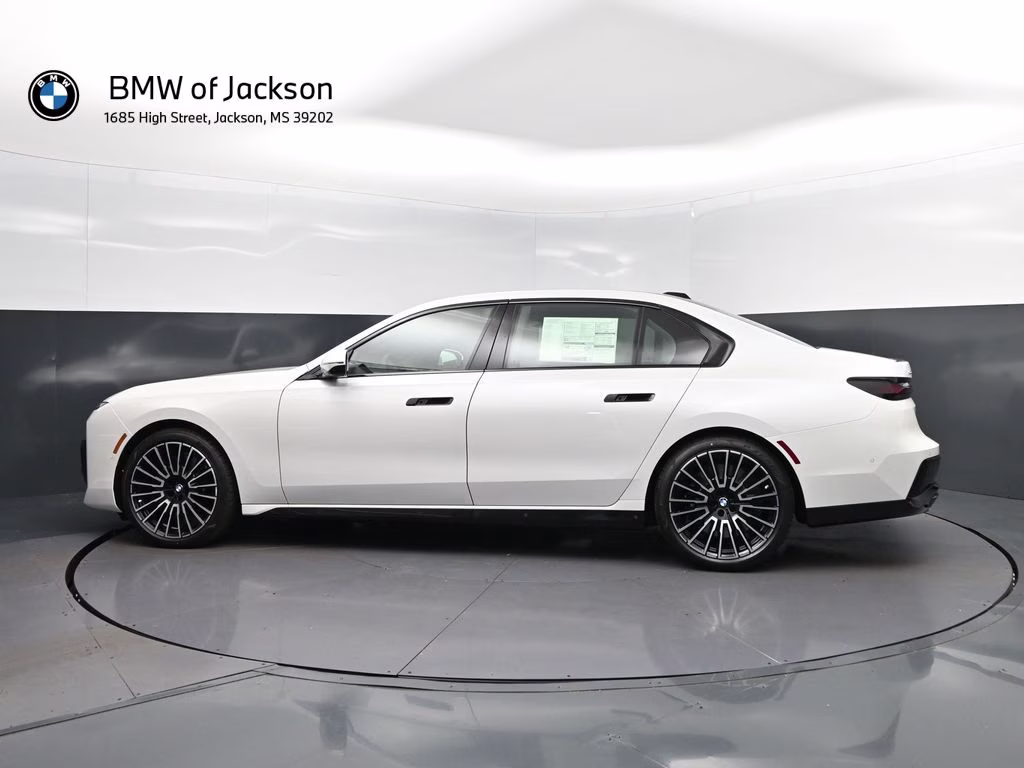 2026 Mineral White Metallic BMW 7 Series 760i xDrive AWD Sedan