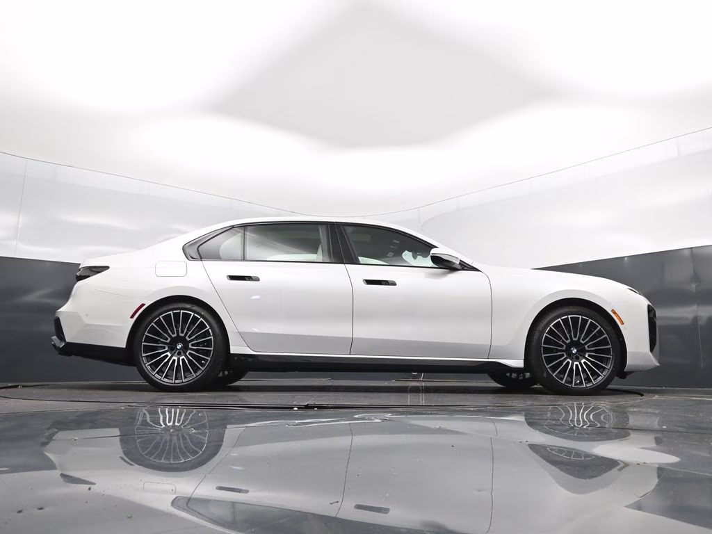2026 Mineral White Metallic BMW 7 Series 760i xDrive AWD Sedan