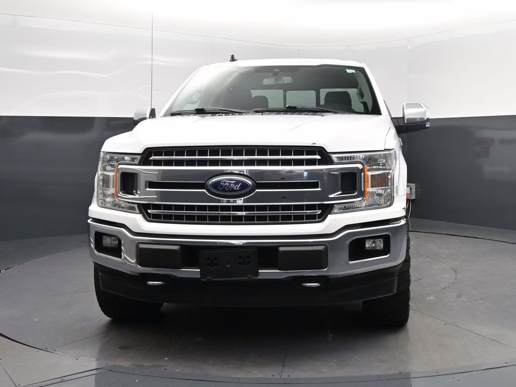 2019 Oxford White Ford F-150 XLT 4X4 Truck