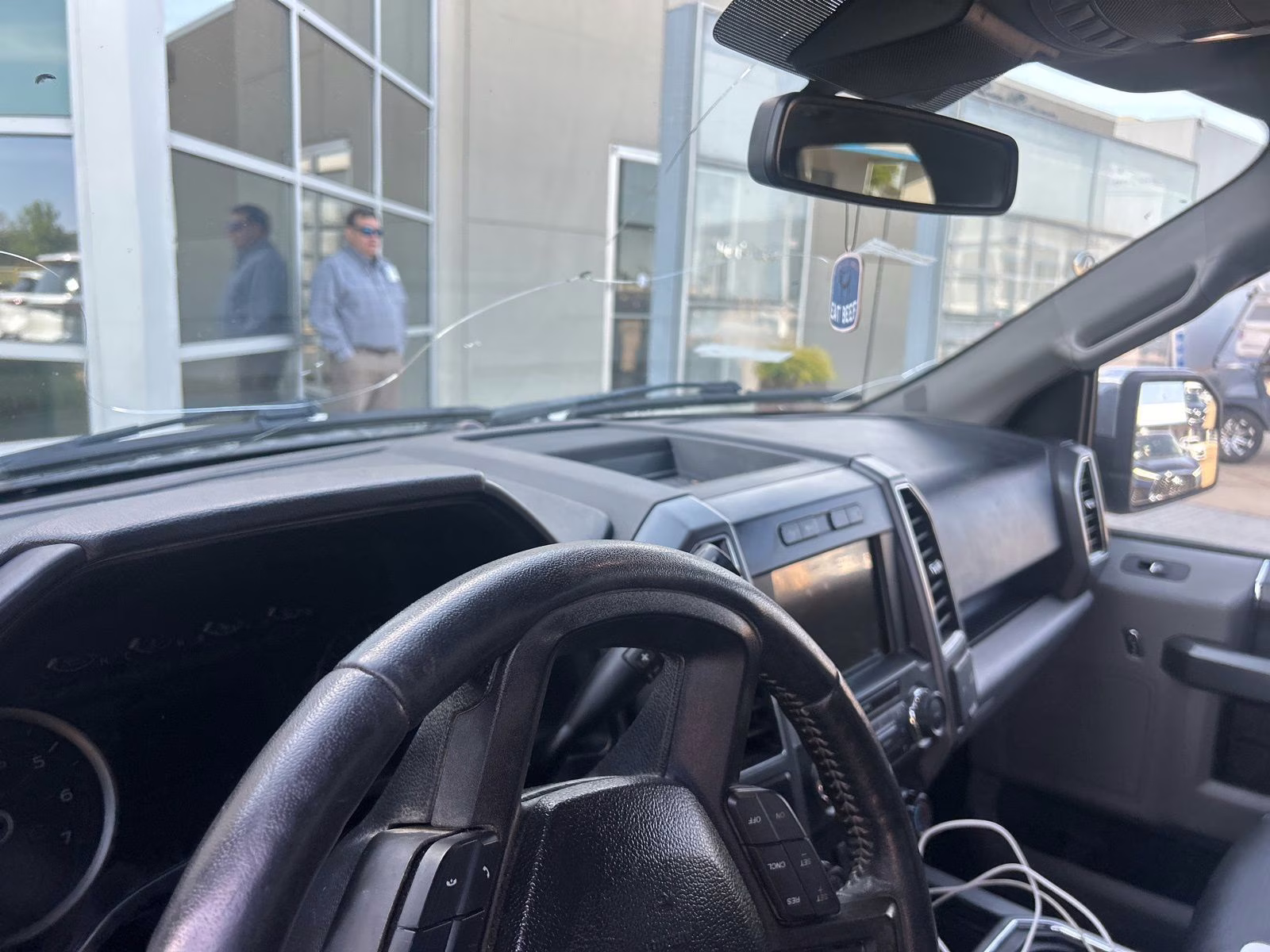 2019 Oxford White Ford F-150 XLT 4X4 Truck