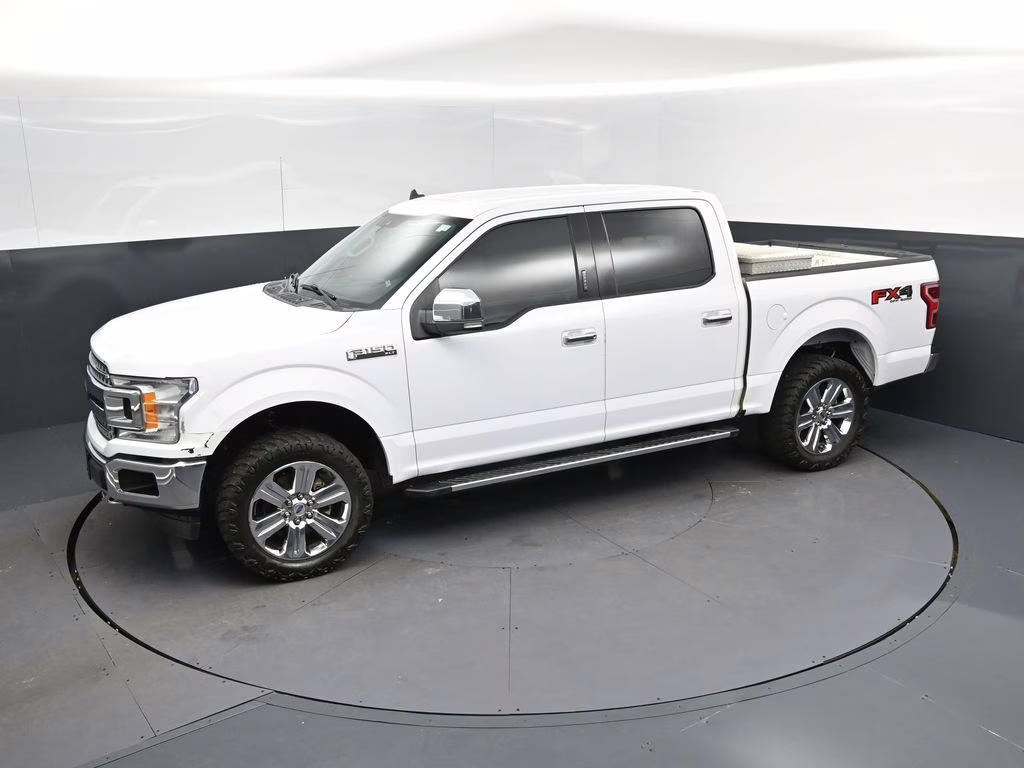 2019 Oxford White Ford F-150 XLT 4X4 Truck