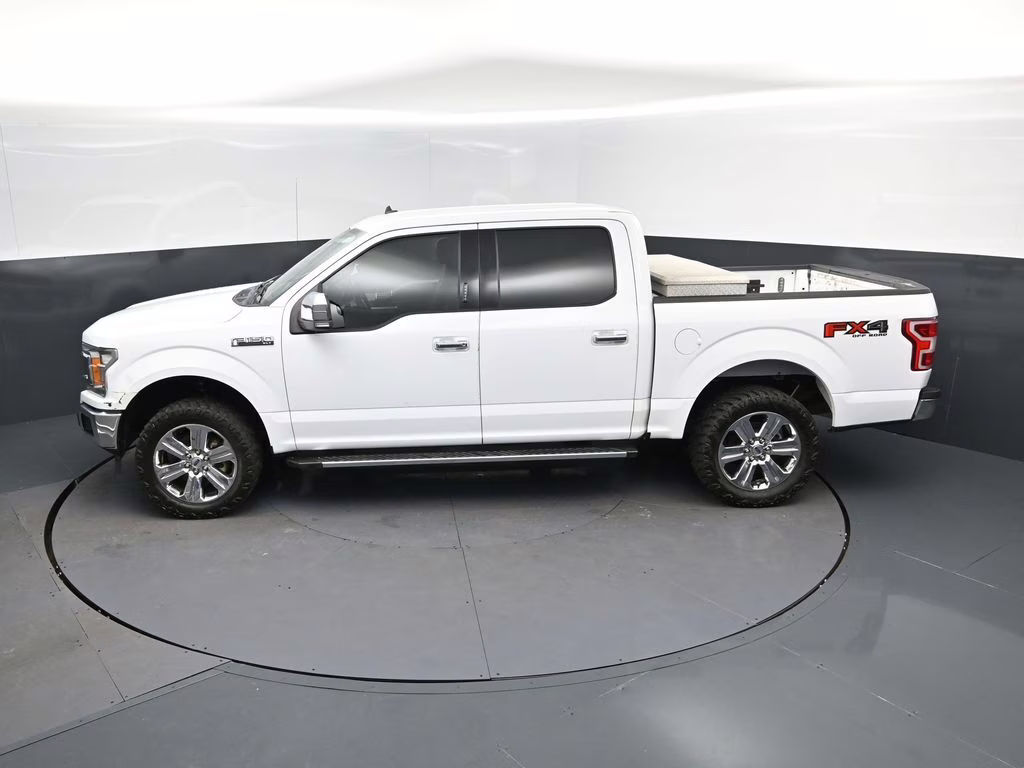 2019 Oxford White Ford F-150 XLT 4X4 Truck