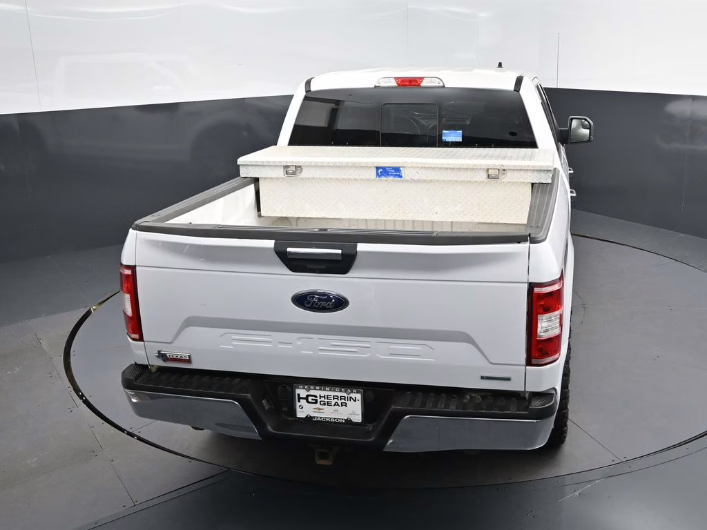 2019 Oxford White Ford F-150 XLT 4X4 Truck