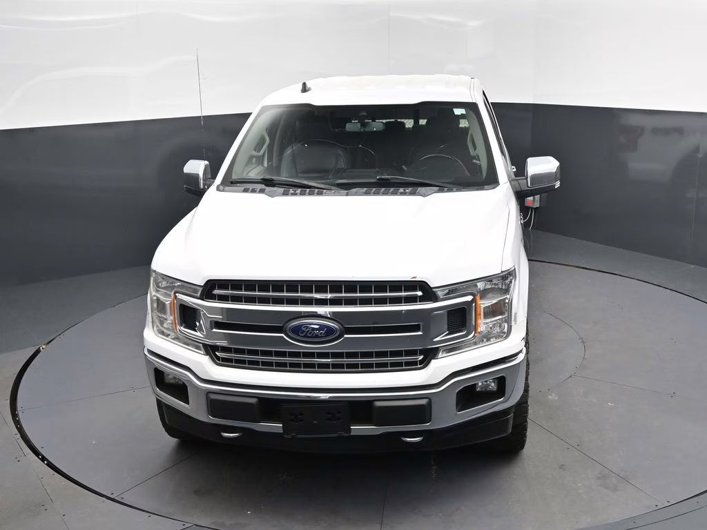 2019 Oxford White Ford F-150 XLT 4X4 Truck