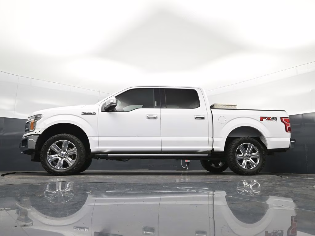 2019 Oxford White Ford F-150 XLT 4X4 Truck