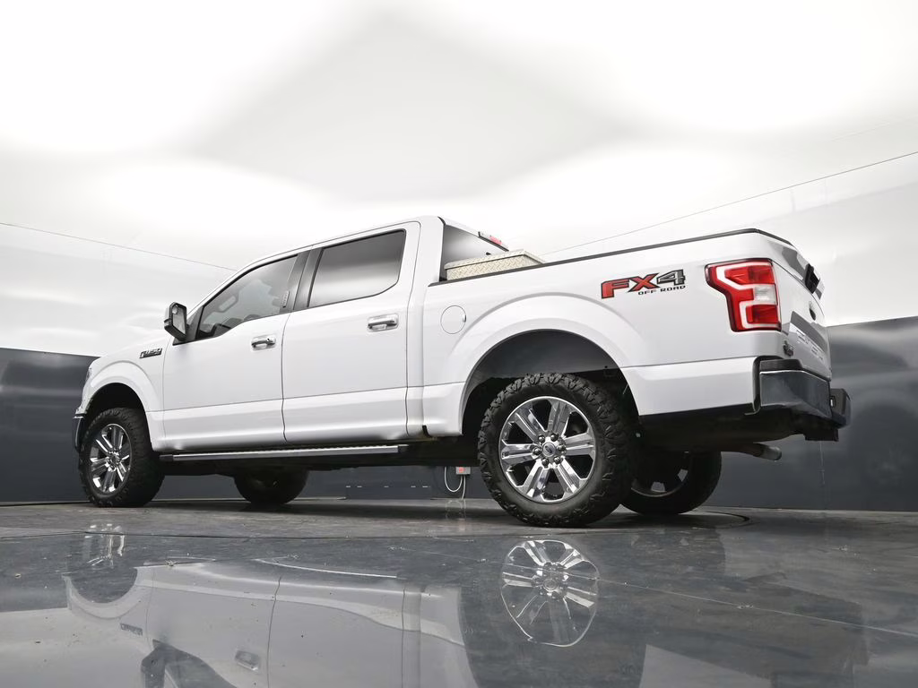 2019 Oxford White Ford F-150 XLT 4X4 Truck